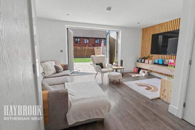 3 bed Detached for sale Image 4