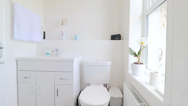 bathroom .1.jpg