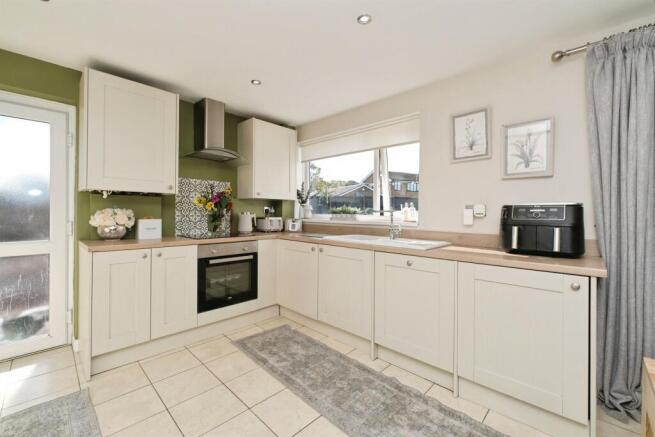 Polperro Way, Hucknall, Nottingham photo 4