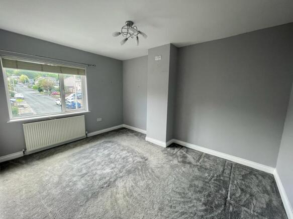 3 bed Semi-Detached to rent Image 8