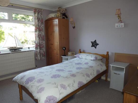 BEDROOM 2