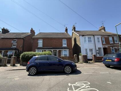 23 Barrington Road, Horsham, West Sussex, RH13