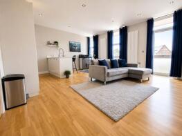 8, Riverside House, Furlong Road, Bourne End SL8 5BB