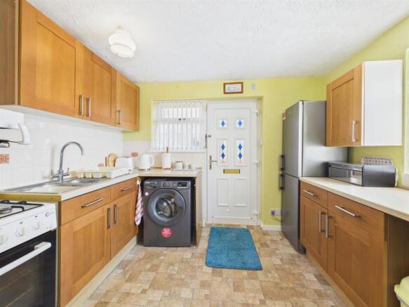 Kitchen: