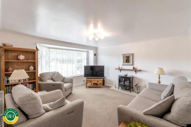 5 bed House for sale Image 4