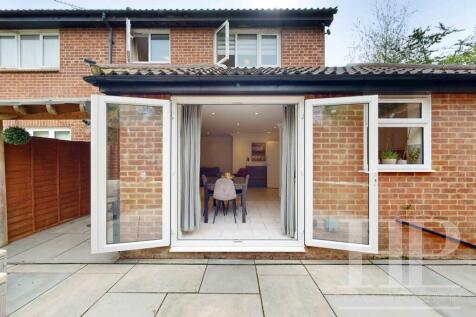 Woodwards, Crawley, RH11