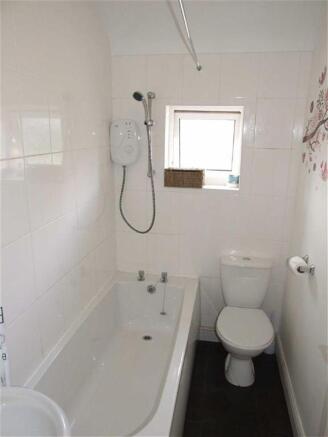 BATHROOM/WC