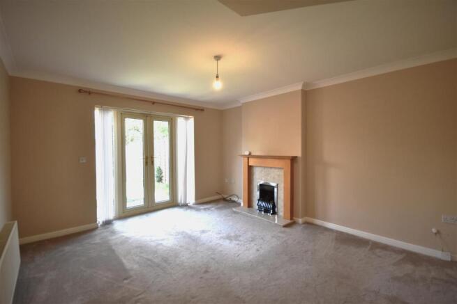 2 bed Town House for sale Image 4