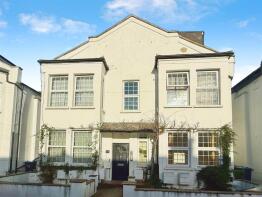 51b, Robinson Road, Tooting, London SW17 9DL