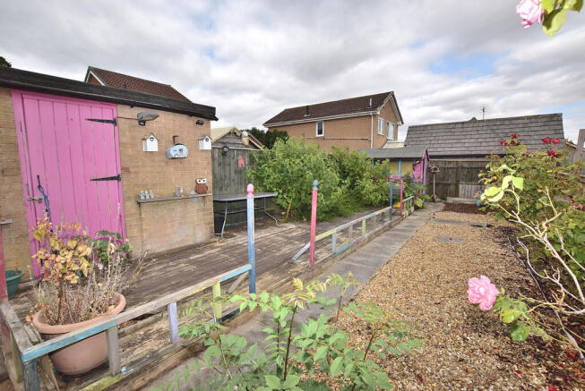 2 bed Semi-Detached Bungalow for sale Image 9
