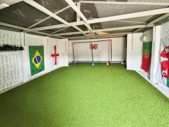 Double Garage 1