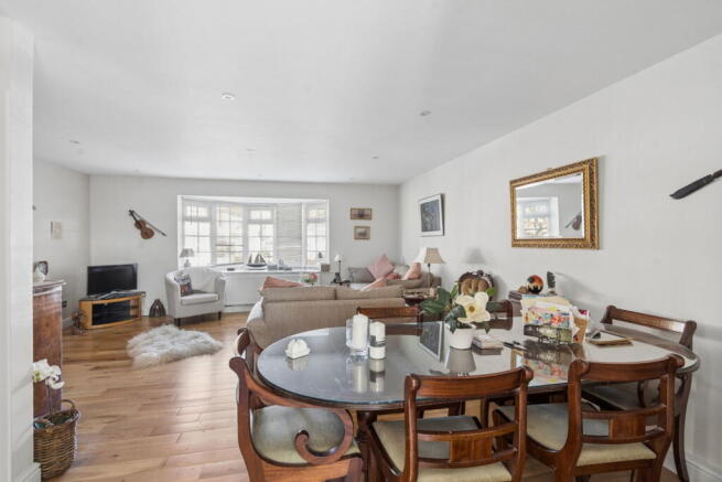 Barrowdene Close, Pinner photo 4