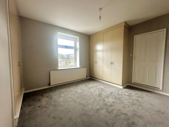 2 bed Apartment to rent Image 7