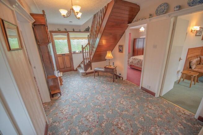 4 bed Detached for sale Image 4