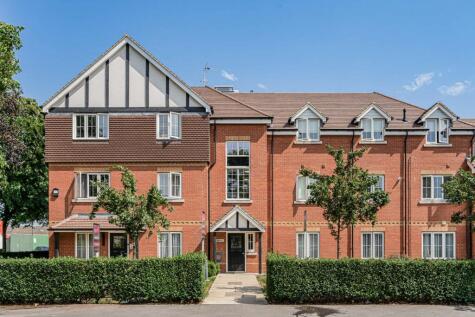 Gatehouse Close, Ashford, Surrey, TW15