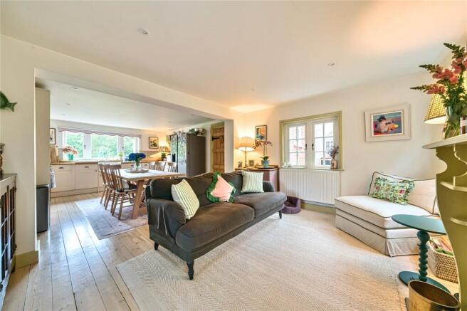 Kitchen/Dining Area