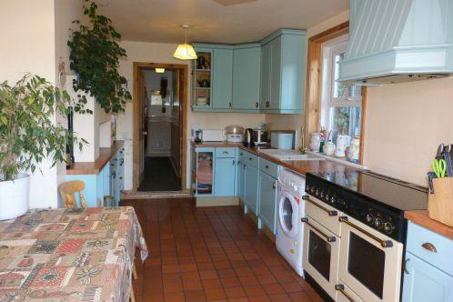 KITCHEN/BREAKFAST RO