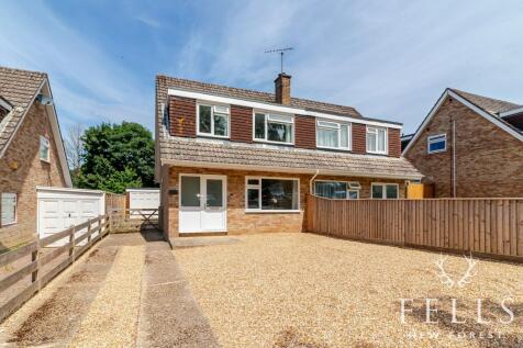 Drake Close, Ringwood, Hampshire