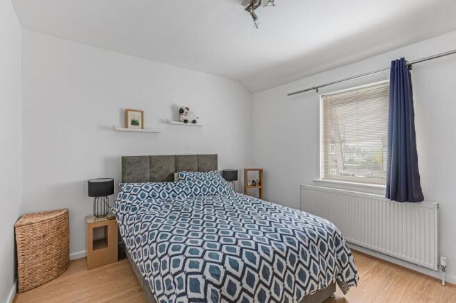 3 bed Semi-Detached for sale Image 11