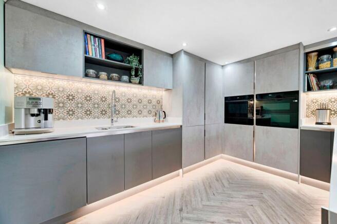 Family Kitchen / Dining Room