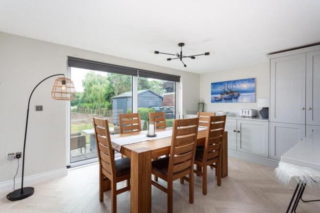 4 bed Detached for sale Image 6