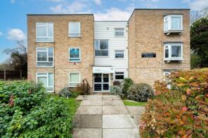 Flat 14, 48 Chestnut Court, Beddington Gardens, Wallington SM6 0HW