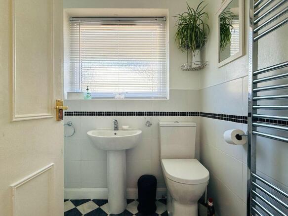 2 bed Semi-Detached Bungalow for sale Image 9