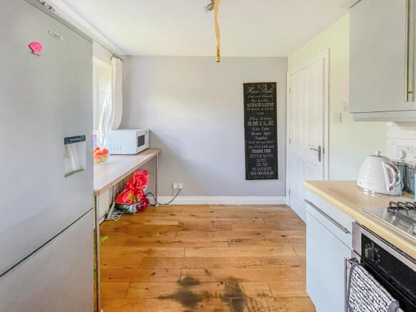 2 bed Semi-Detached for sale Image 5