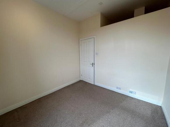 1 bed Apartment to rent Image 5