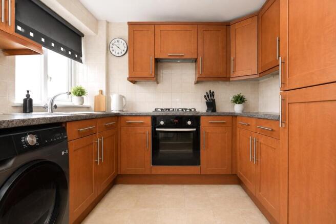 3 bed Semi-Detached for sale Image 4