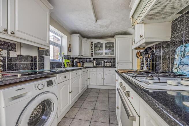 20 Selborne Avenue, Leigh Park-PorticoMarketing-O'