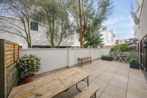 22, Eden Way, London E3 2JD