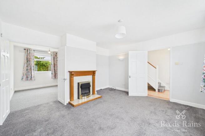 3 bed Semi-Detached to rent Image 5