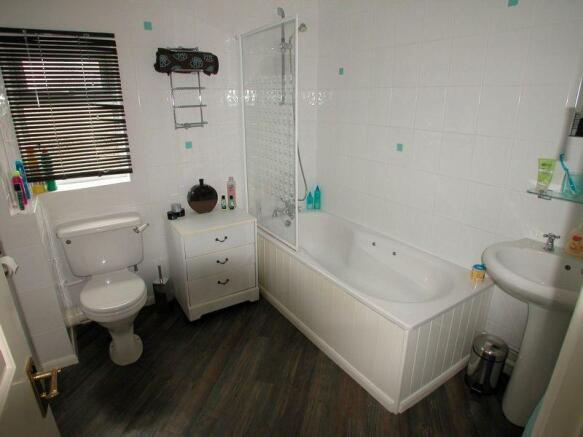 Photo 10