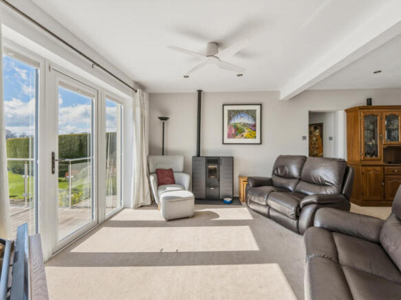 4 bed Detached Bungalow for sale Image 8