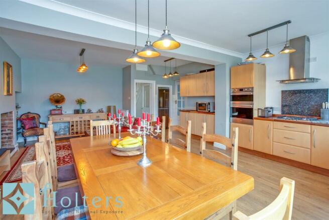 Kitchen Angle 10.jpg