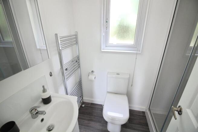 2 bed Park Home for sale Image 8