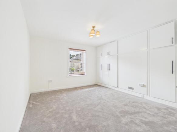 2 bed Terraced to rent Image 7