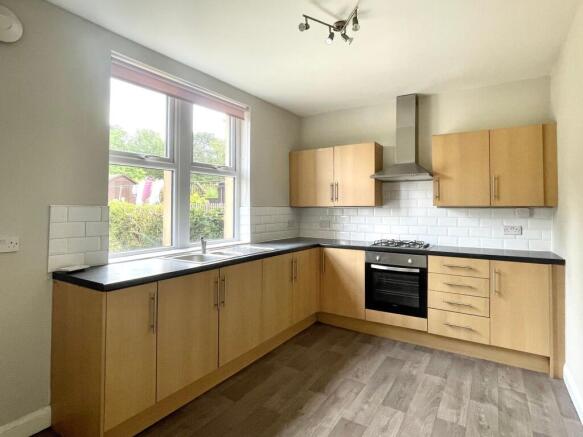 3 bed Semi-Detached for sale Image 4
