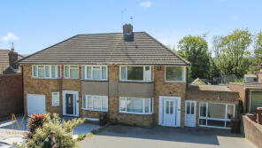 18, Commissioners Road, Strood, Rochester ME2 4EB