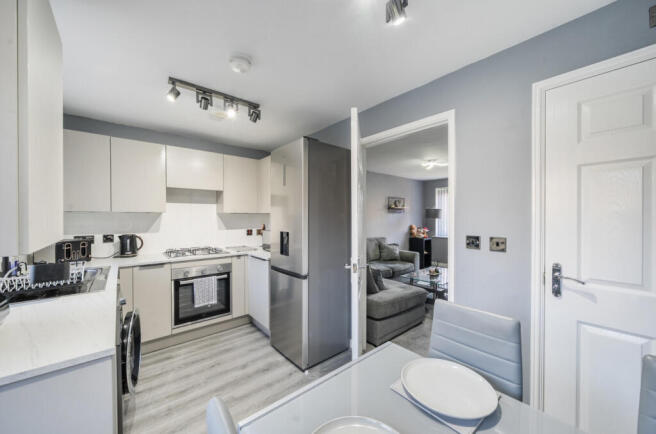 1387089-5-6939559...