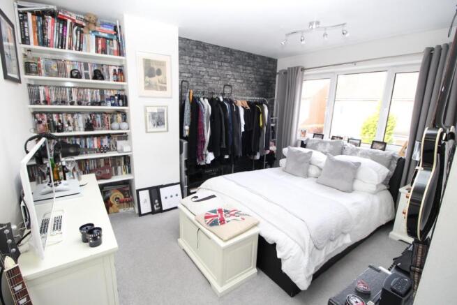 BEDROOM 2