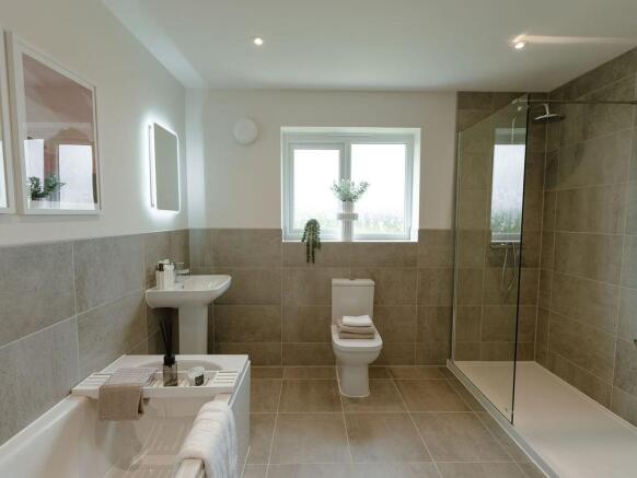 Primary en-suite