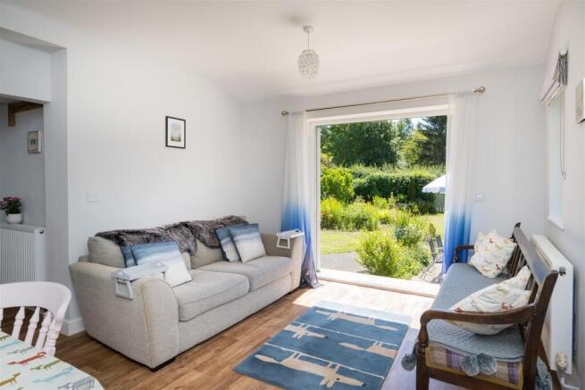 3 bed Semi-Detached for sale Image 7