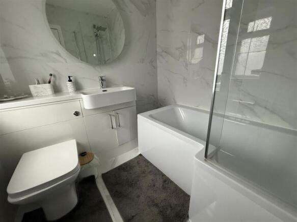2 bed Semi-Detached for sale Image 7