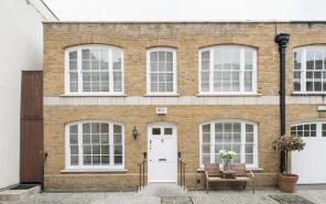 11, Beverston Mews, London W1H 2BZ