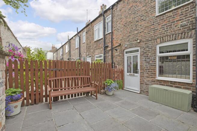 2 bed House for sale Image 8