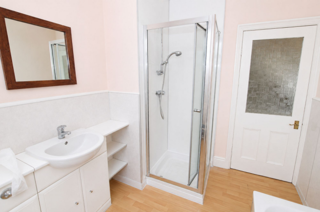 4 bed Terraced for sale Image 10