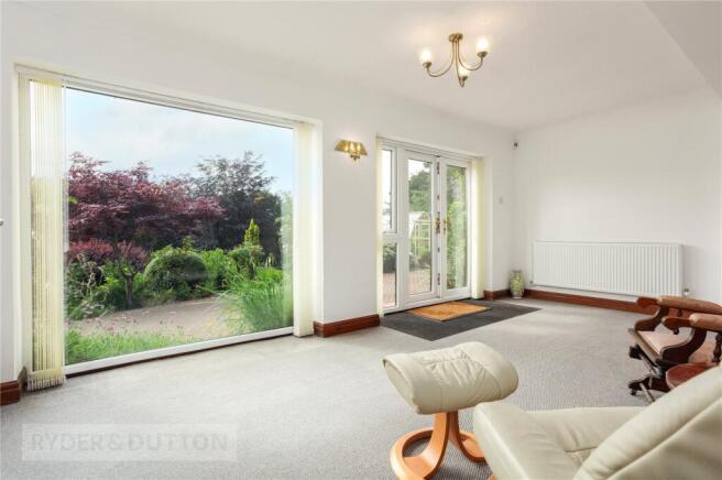 4 bed Detached Bungalow for sale Image 12