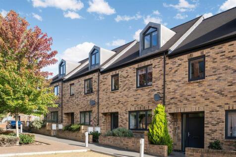 Hythe Terrace, Portland Drive, Merstham